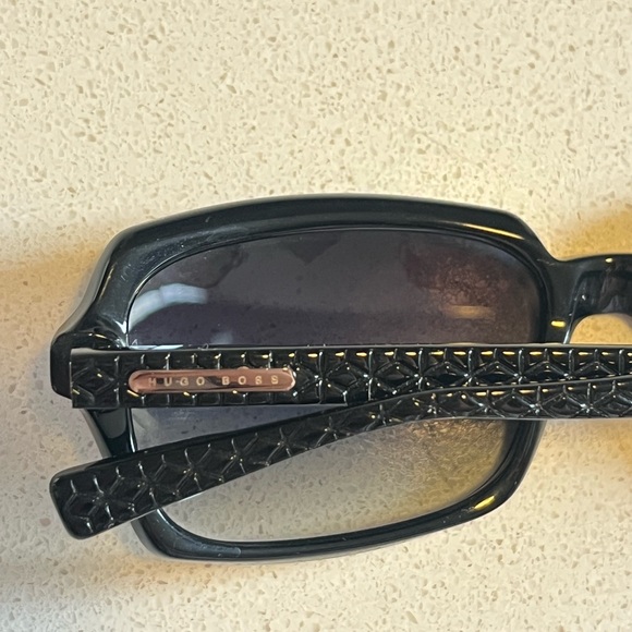 Hugo Boss Black Gradient Sunglasses - Picture 4 of 5